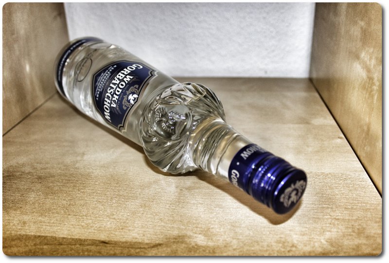 Wodka Gorbatschow Flasche liegend